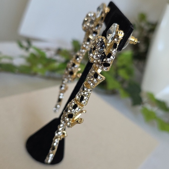 Gold Articulated Leopard Glam Earrings - Picture 8 of 10